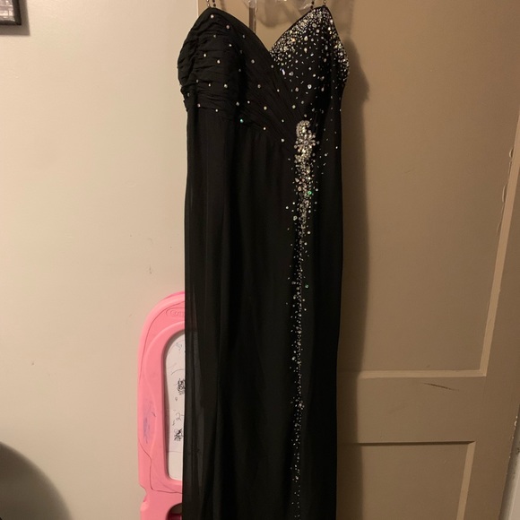 Prom - Picture 9 of 12